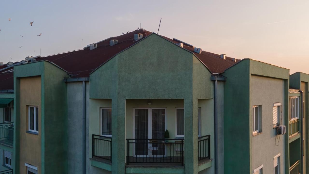 Aquarelle Apartment Subotica Esterno foto
